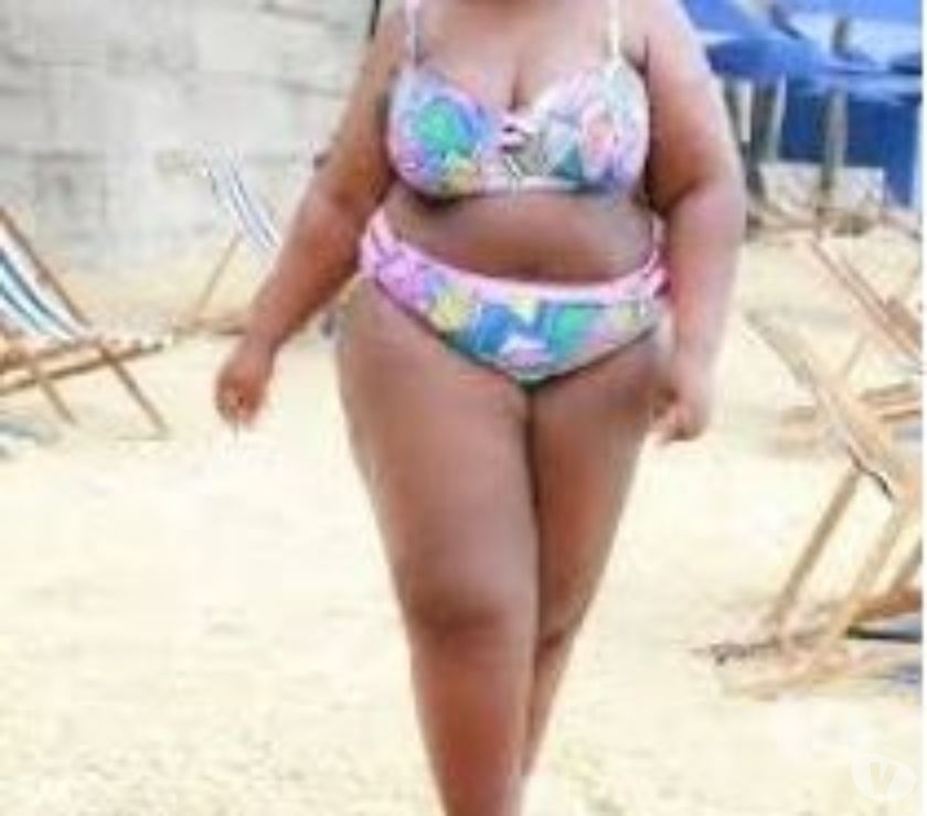 Africaine typique aux belles formes généreuse